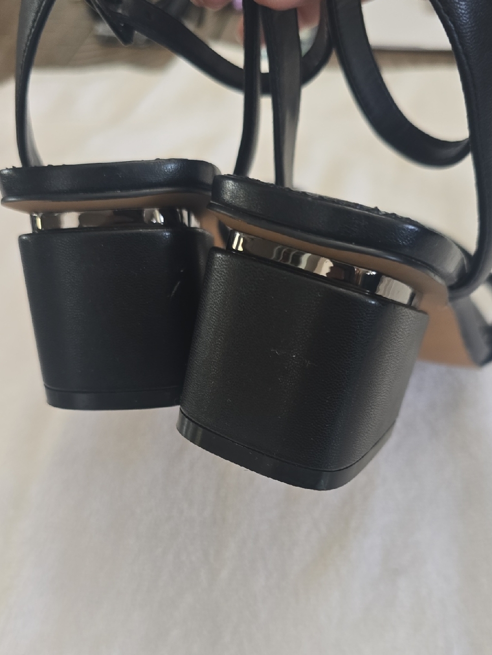 NWOT Vince Camuto Acaylee Sandals - Picture 4 of 9